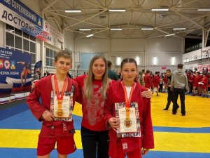 11.12.2025 Первенство Челябинской области до 16 лет завершилось победой наших талантливых спортсменов! 
 
 Поздравляем Бараницу Кристину и Гафарова Дмитрия с достойными результатами! Благодаря их упорству и мастерству они возглавили список сборной области и получили