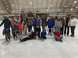 08.04.2026. ДоброЛед &mdash; спортивное веселье с доброй миссией!  5 апреля на ледовой арене спортивной школы &laquo;Юниор&raquo; состоялась чудесная благотворительная акция &laquo;ДоброЛед&raquo;, которая собрала вместе спорт, улыбки и доброе сердце!
